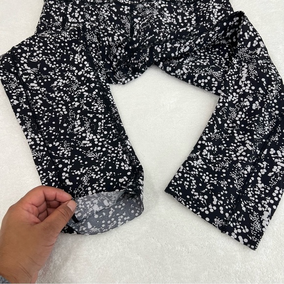 Lululemon Fast & Free Crop II Nulux 19" in Chirasu Black size 6 - Picture 3 of 11